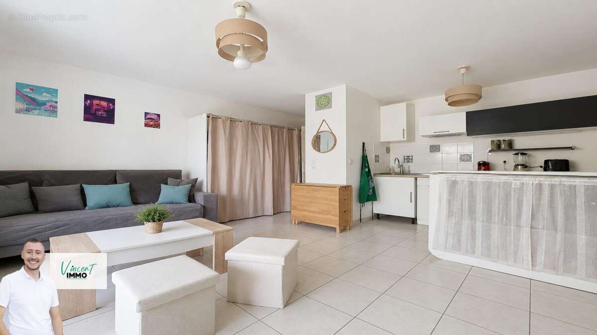 Appartement 30 m² à Saint-Laurent-De-Mure  - photo 4