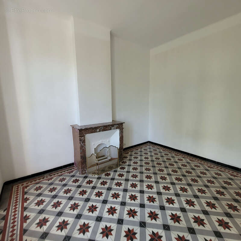 Immeuble avec 2 appartements à Alès (30100) - photo 7