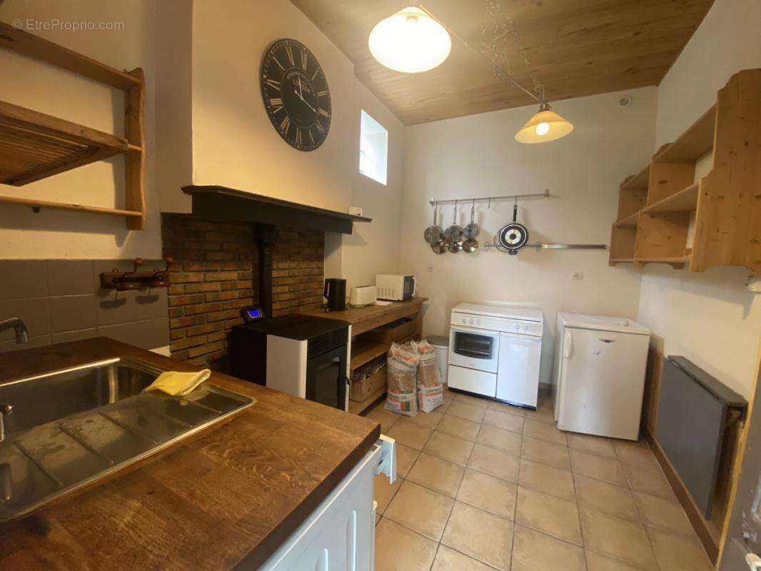 Maison à NANTEUIL-EN-VALLEE