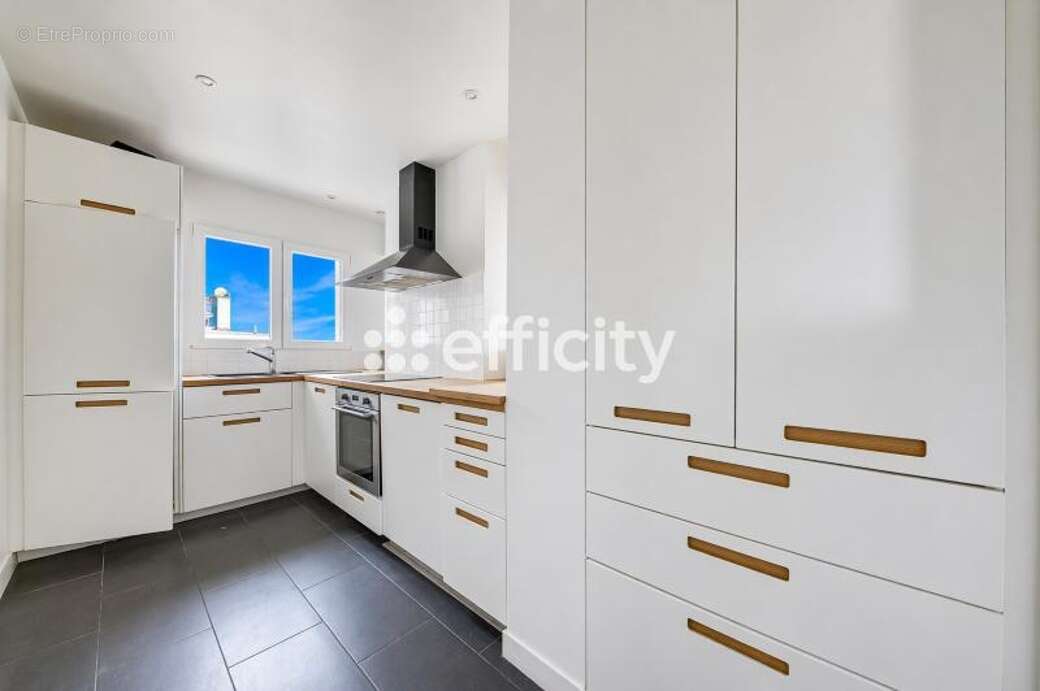 Appartement à ISSY-LES-MOULINEAUX