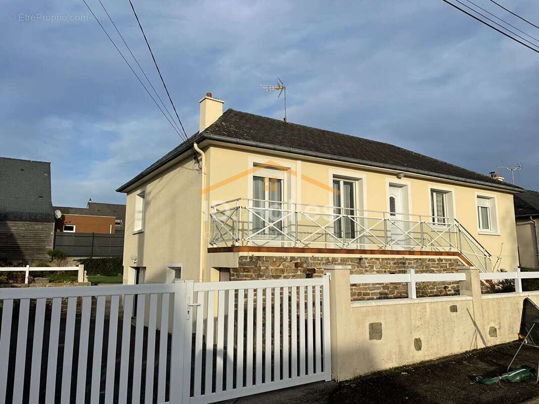 Maison à SAINT-AIGNAN-SUR-ROE