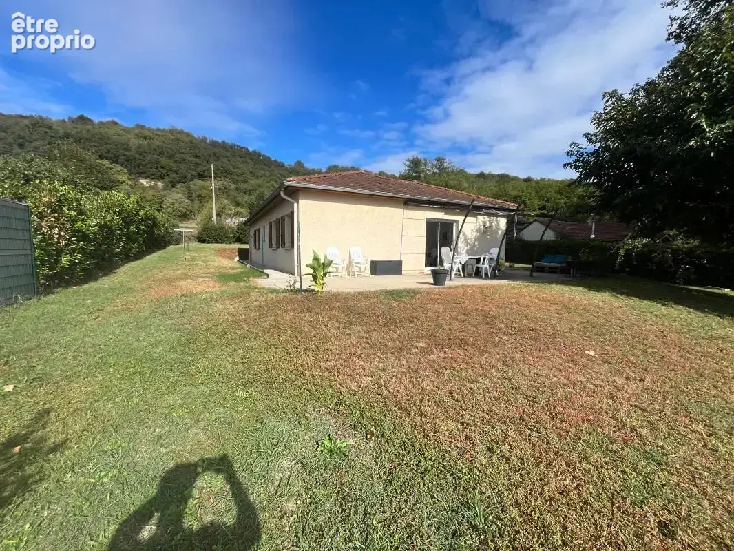 Maison plain pied - 100 m² - 4 chambres - 1382 m² terrain - photo 2