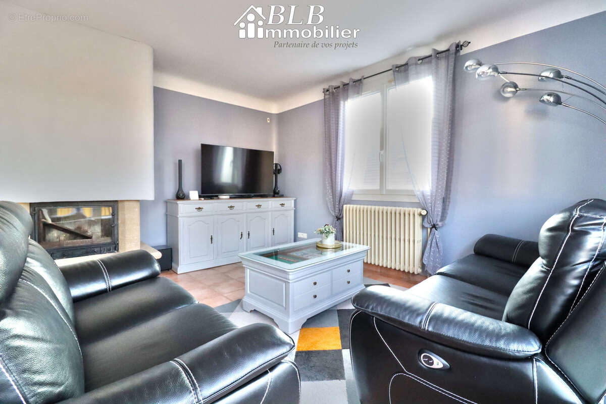 Maison à LE PERRAY-EN-YVELINES