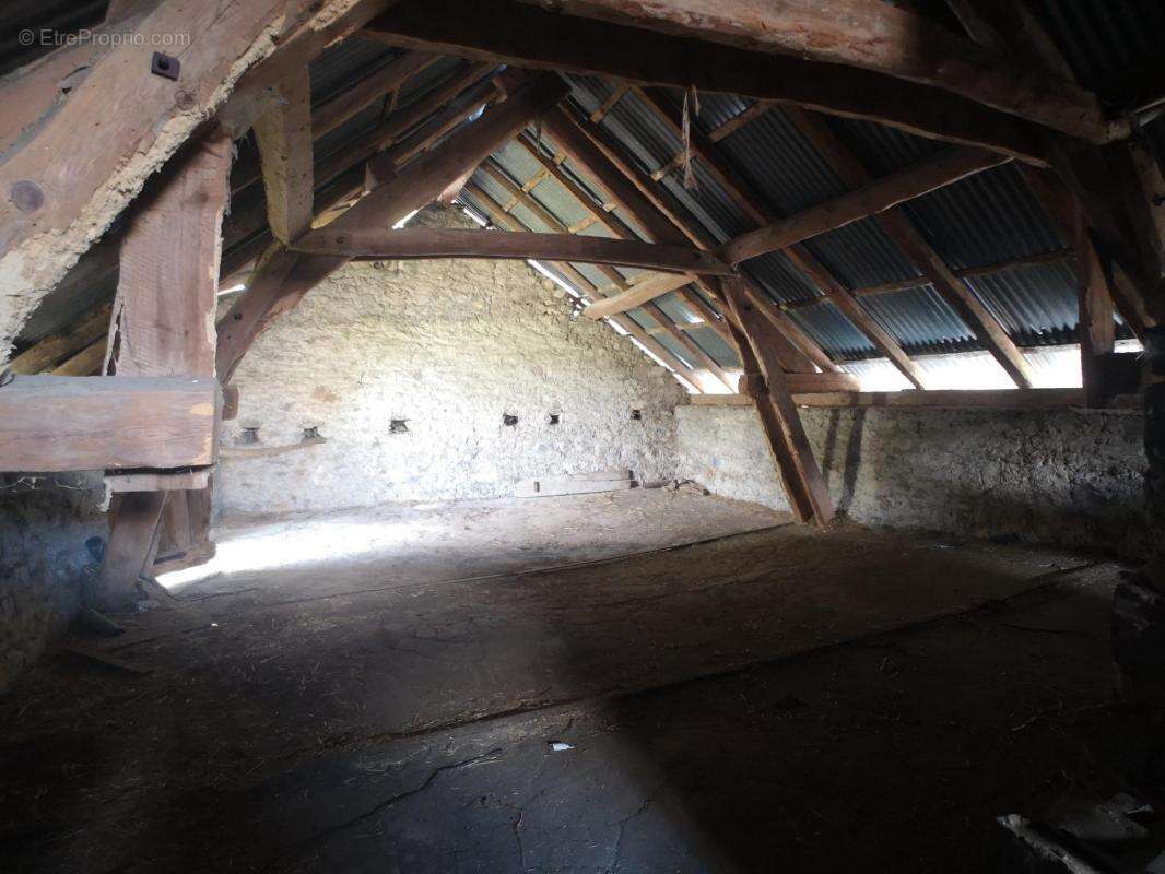 Maison à LA SALLE-EN-BEAUMONT