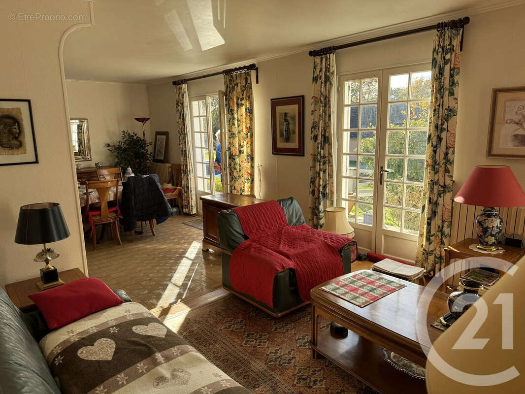 Maison à LA CELLE-SUR-LOIRE