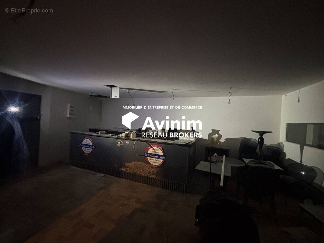 Commerce à PARIS-11E