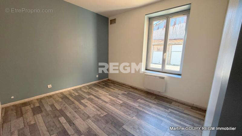 Appartement à LA CHAPELLE-SAINT-MESMIN