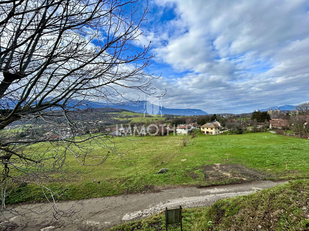 Terrain 651 m² à Jarrie  - photo 3