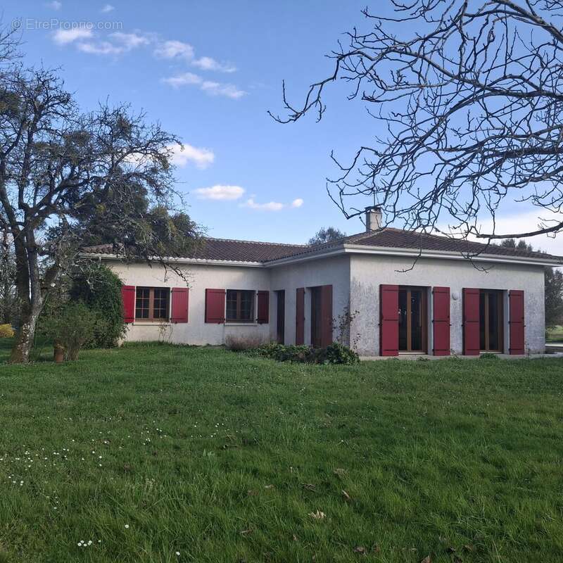 Maison à LA ROCHEFOUCAULD