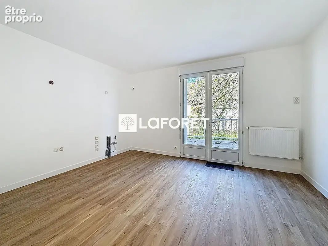 Montreuil la boissiere - maison de 7 pieces sur 185 m² - photo 5