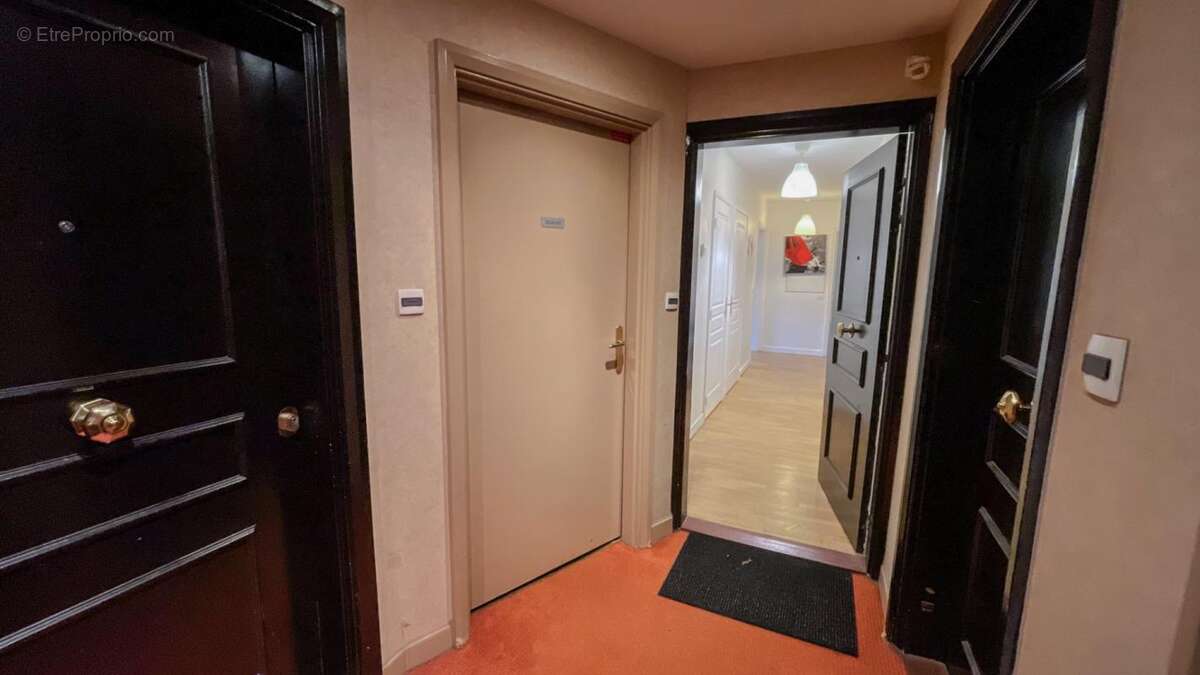 Appartement à GARCHES