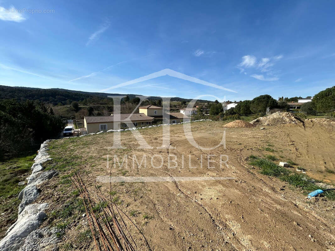 Terrain à CARCASSONNE