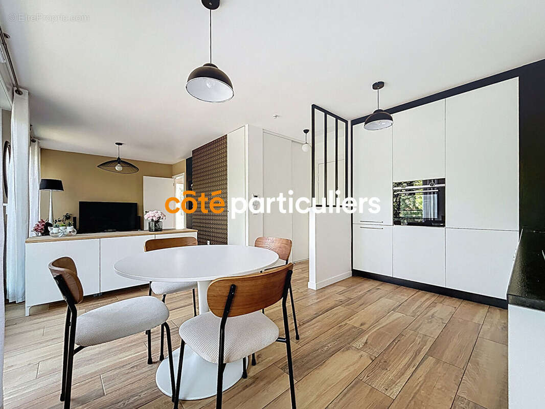 Appartement à SAINT-MAUR-DES-FOSSES
