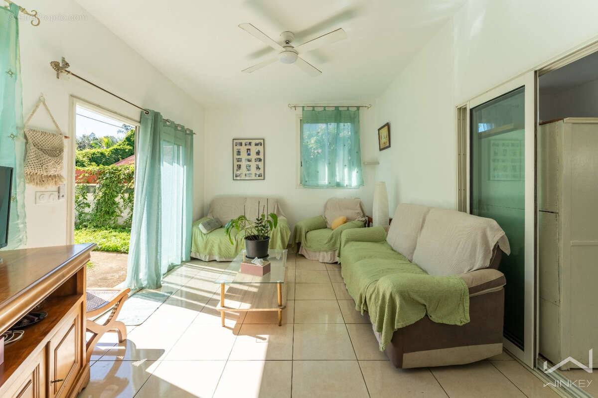 EXCLUSIVITÉ · Maison 230 m2 · 2 logements indépendants · Le Tampon 12ème Km · - photo 6