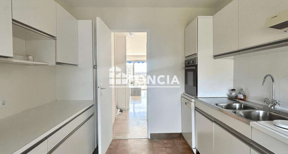 Appartement à MANDELIEU-LA-NAPOULE