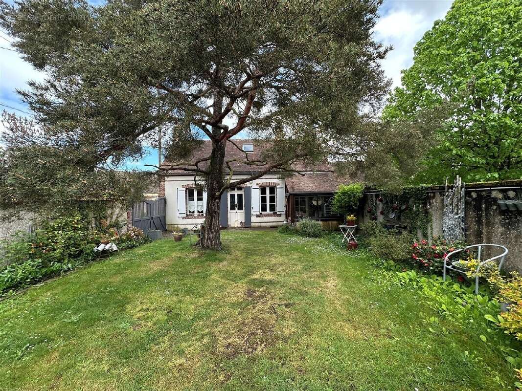 Maison à CHATEAUNEUF-EN-THYMERAIS