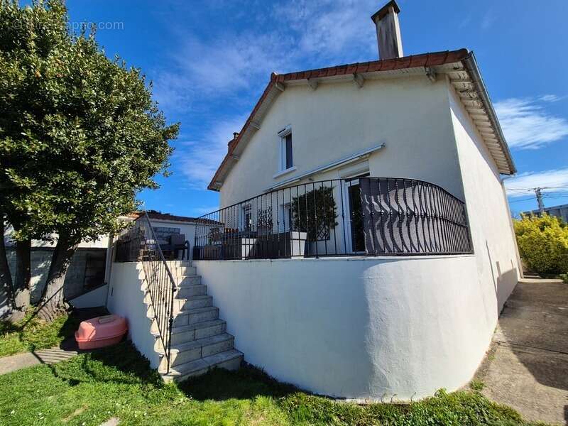 Maison à GOND-PONTOUVRE