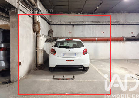 Photo 1 - Parking à PARIS-13E