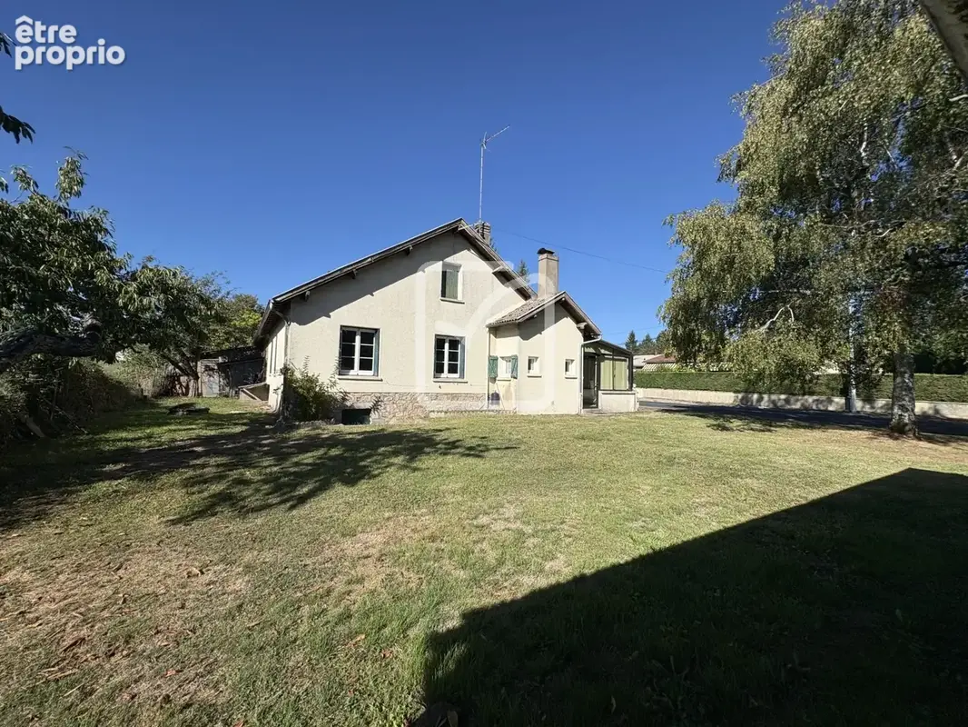 Maison de plain-pied avec grande veranda et nombreuses dependances - photo 8