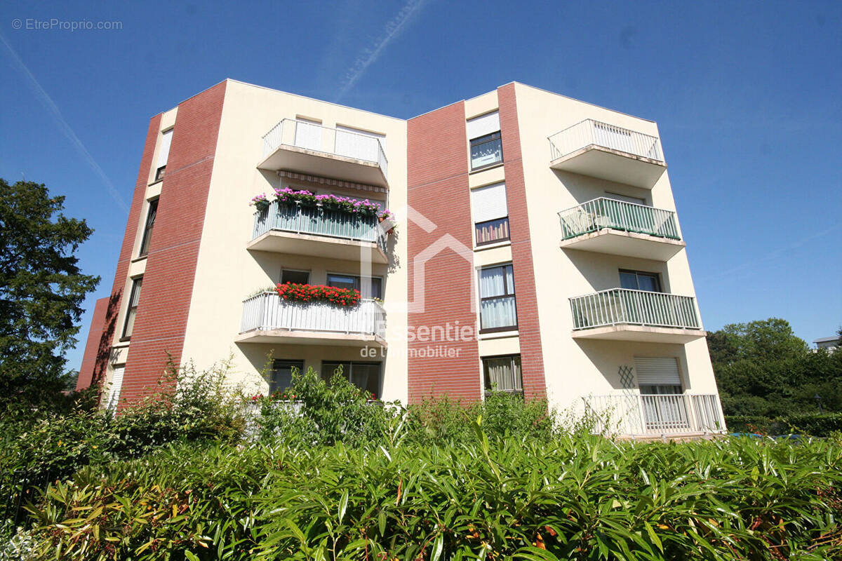 Appartement à VERNEUIL-SUR-SEINE