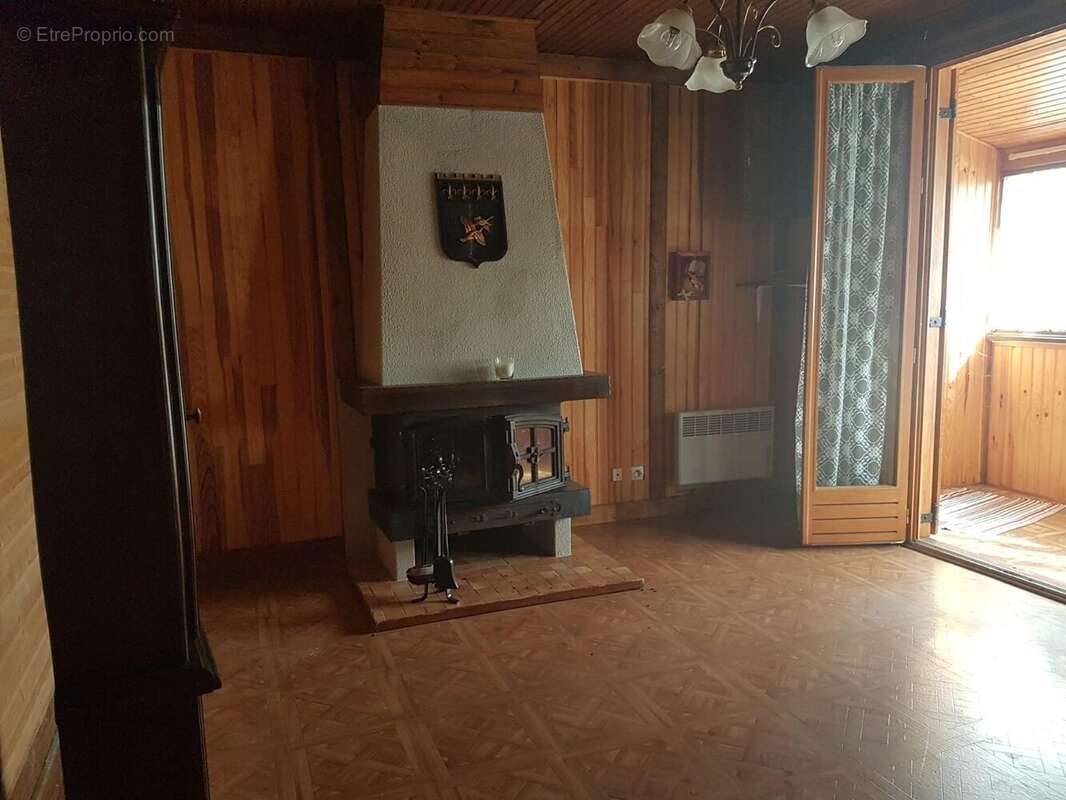 Maison à LA MADELEINE-BOUVET