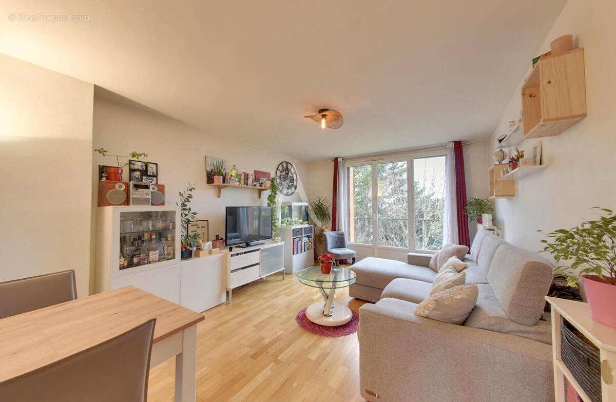 Appartement à CHENNEVIERES-SUR-MARNE