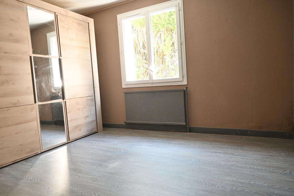 Maison à AZAY-LE-RIDEAU