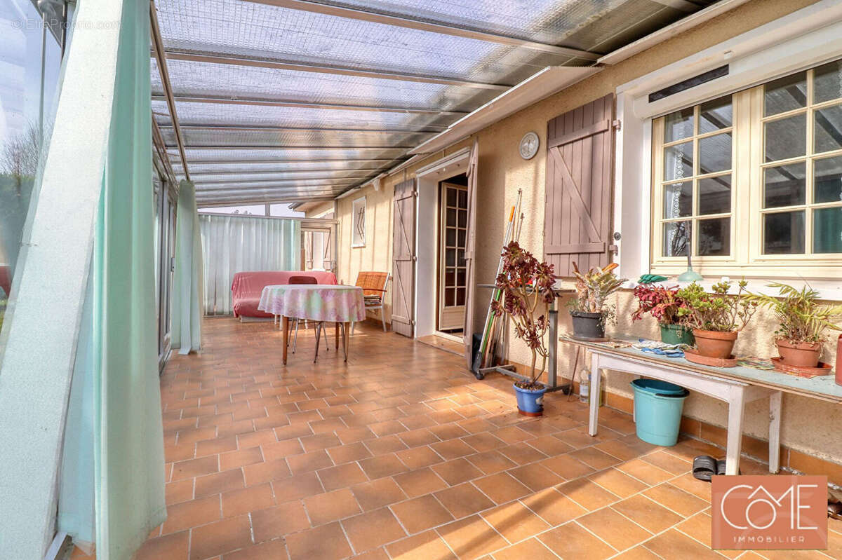 Maison à MONTREUIL-SUR-ILLE