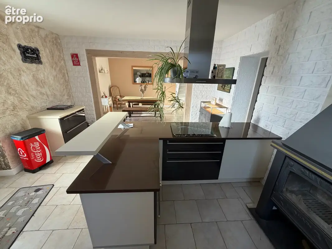 FERMETTE RENOVEE avec 1,4 hectare de terrain - photo 6