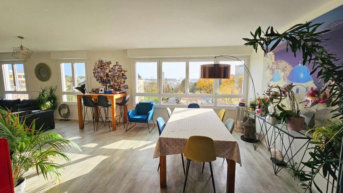Appartement à CHAMPAGNE-AU-MONT-D'OR