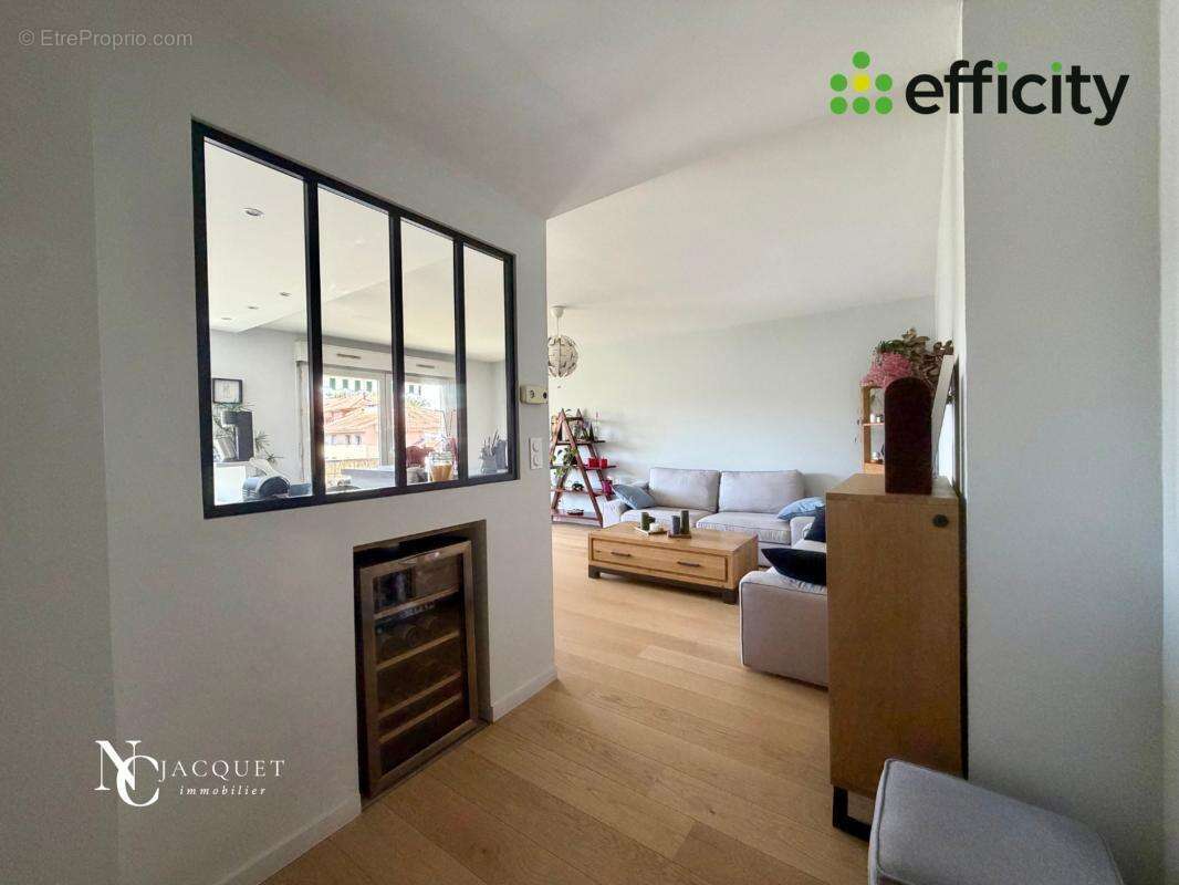 Appartement à LYON-9E