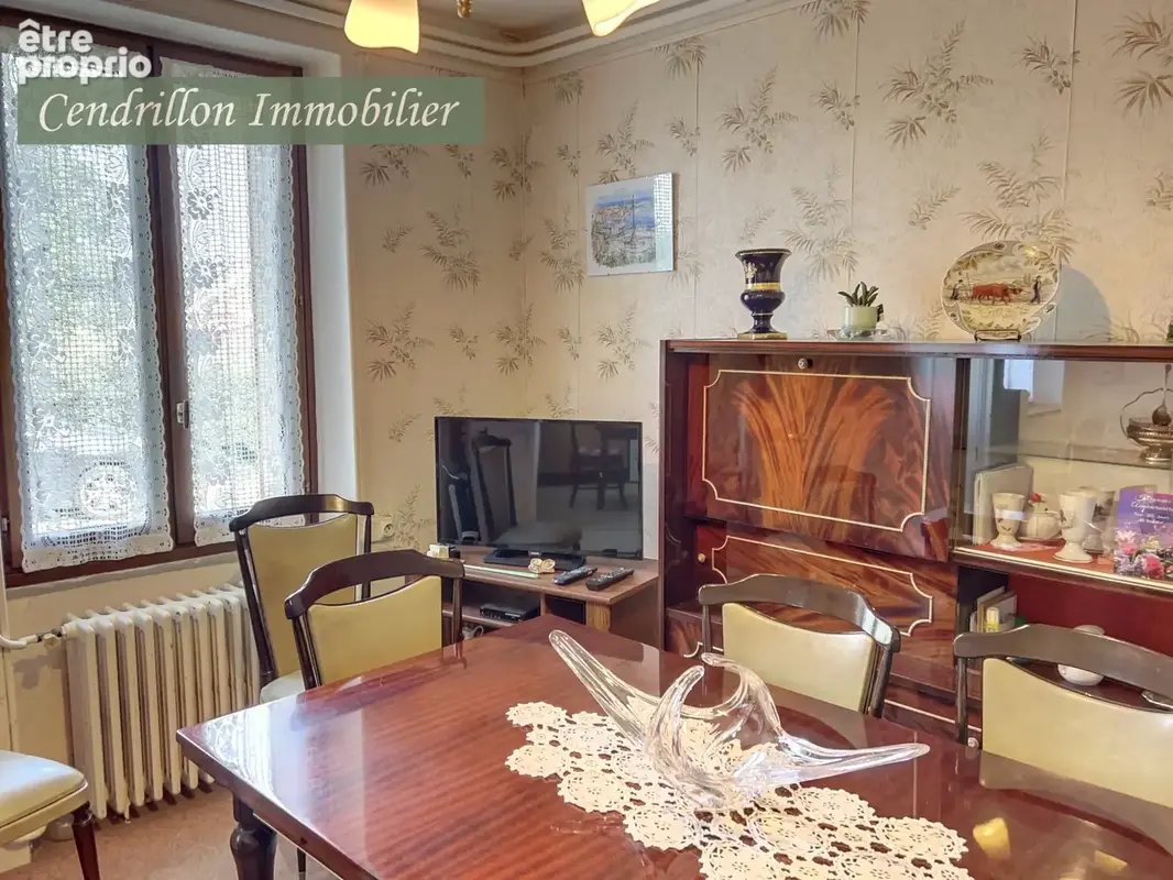 Charmante maison de bourg avec 4 chambres sur 923 m2 de terrain - photo 6
