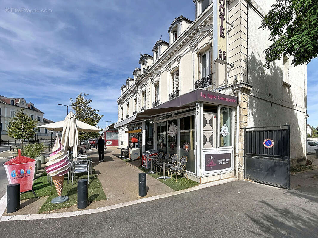 Montereau - murs d'hôtel & fonds de commerce - emplacement stratégique - photo 6