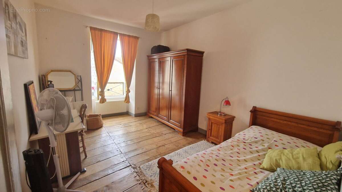 Maison à SAINT-GELAIS