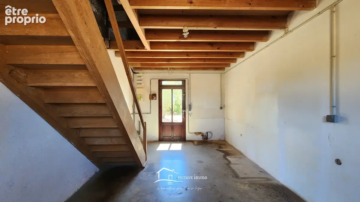 Maison indépendante avec vie de plain-pied et nombreuses dépendances - photo 8