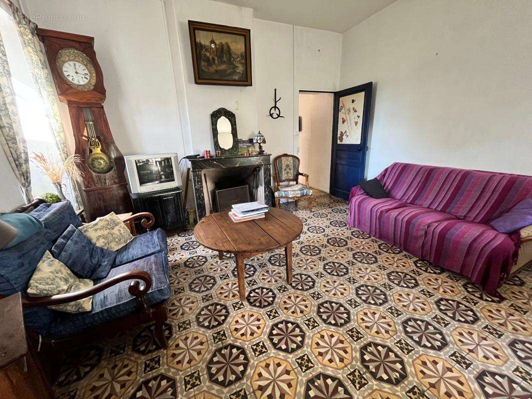 Maison à SAINT-ALBAN-AURIOLLES