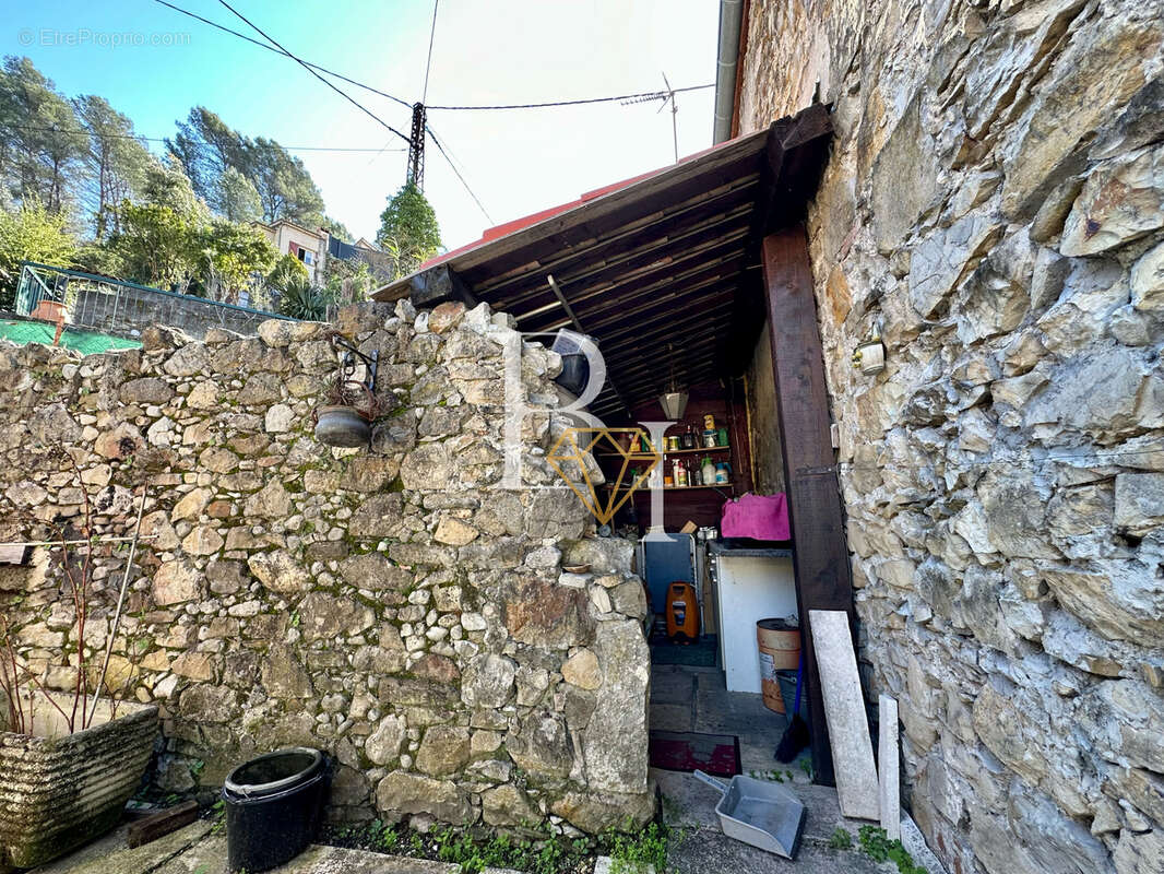 Maison à DRAP