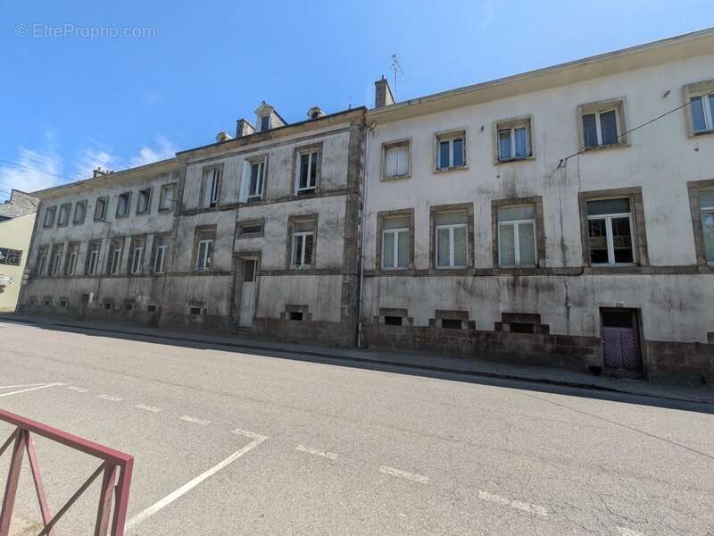Guemene sur scorff immeuble de rapport de 600 m² environ sur parcelle de 830m² environ - photo 4