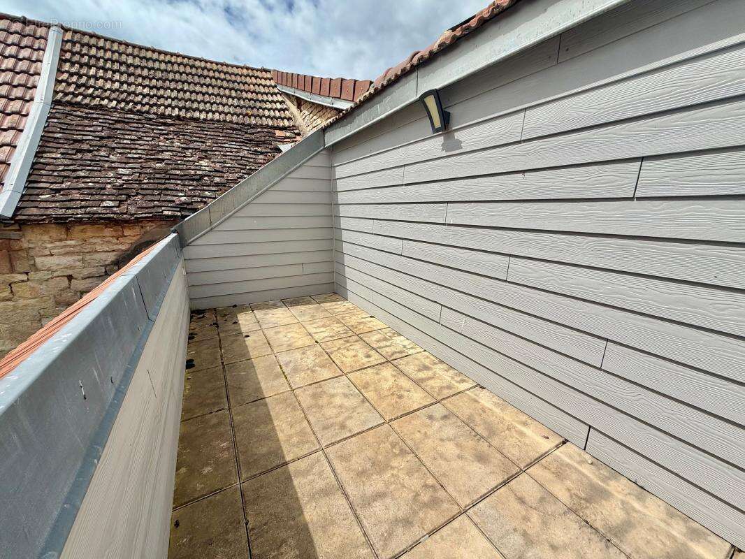 Maison à FLEUREY-SUR-OUCHE