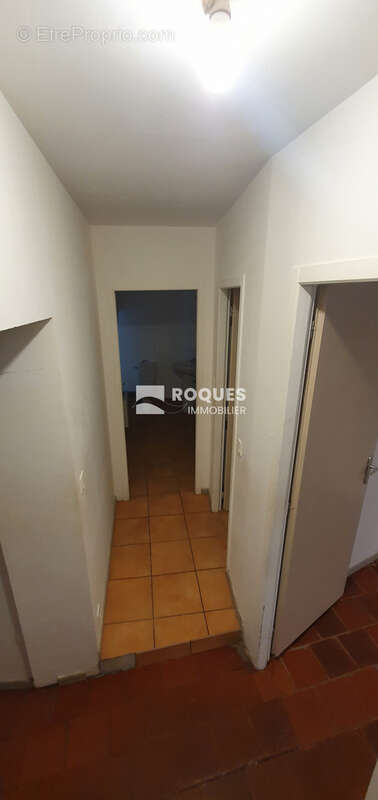 Pour  investisseurs, sur la commune de Lodève proche de toutes commodités dans un immeuble en copropriété, bel - photo 7