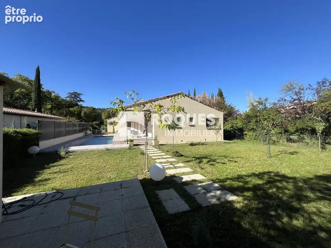 A vendre, villa contemporaine de 220m2 sur un terrain de 1306m2, Bédarieux - photo 13