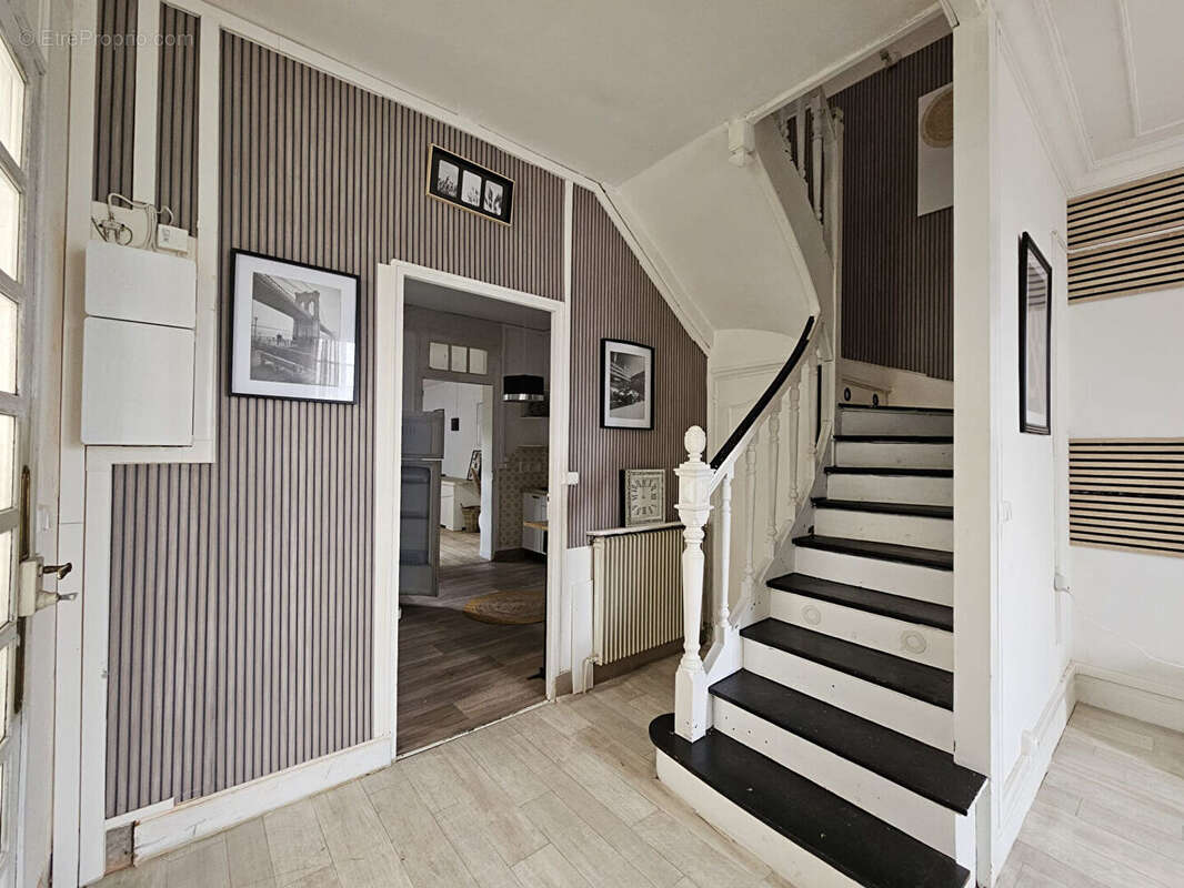 Maison à ROMILLY-SUR-SEINE