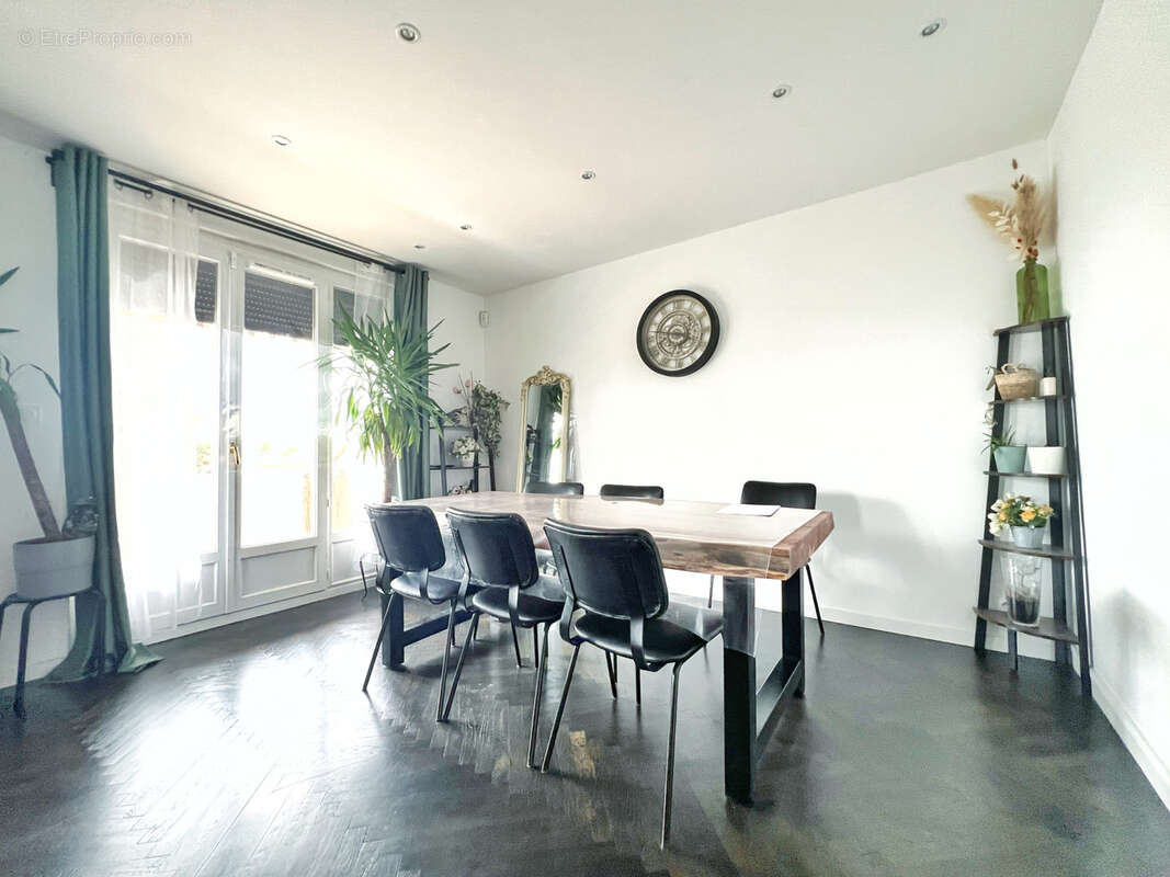 Appartement à SAINT-PRIEST