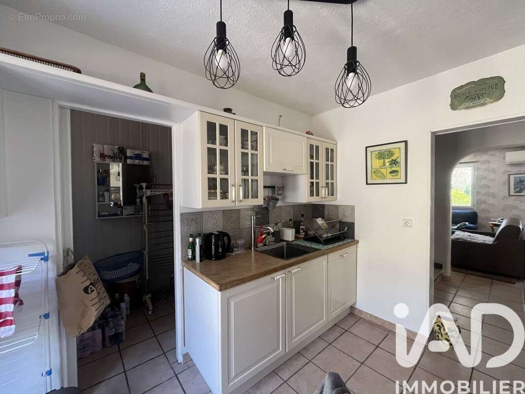 Maison 120 m² à Lambesc  - photo 9
