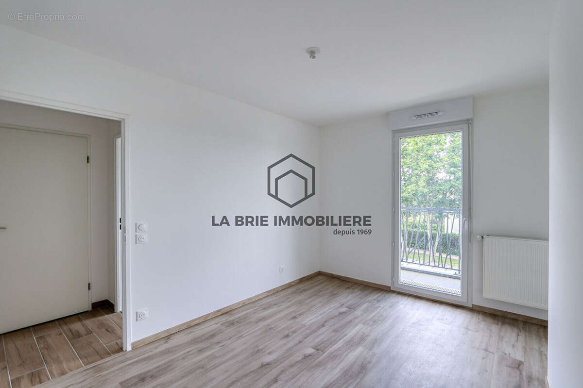 Appartement à EMERAINVILLE