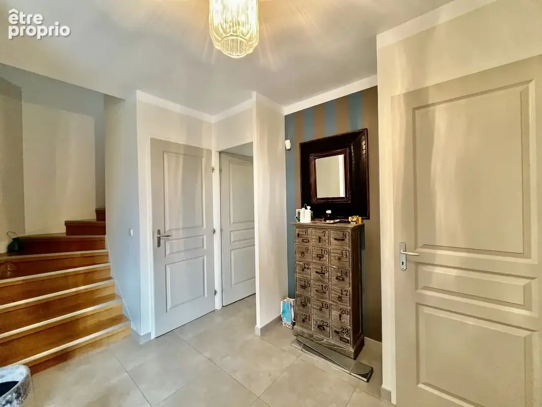 COLOMARS / SAINT-ROMAN – Maison 5 pièces de 118 m² avec jardin - photo 8