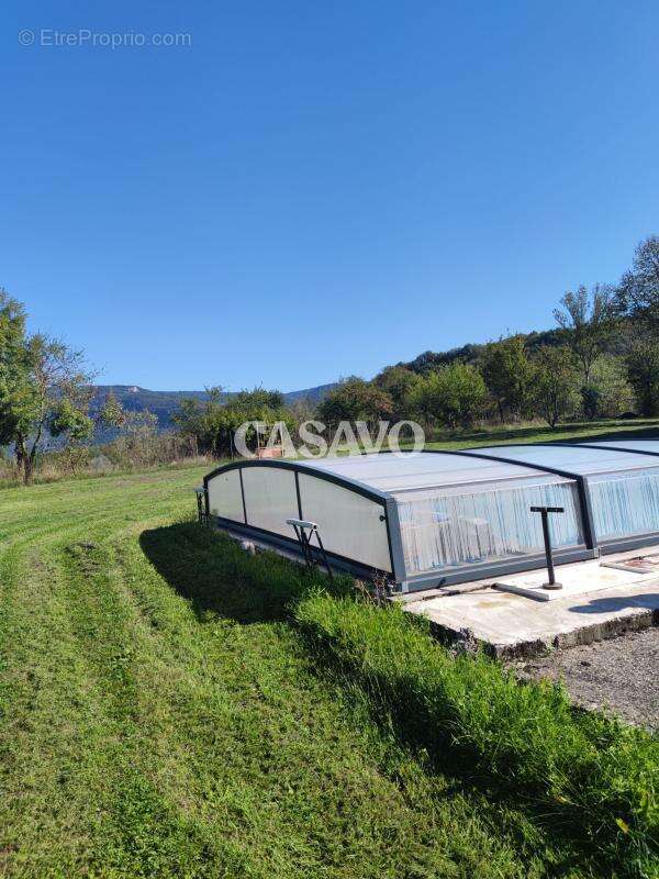 Maison à BOUVESSE-QUIRIEU