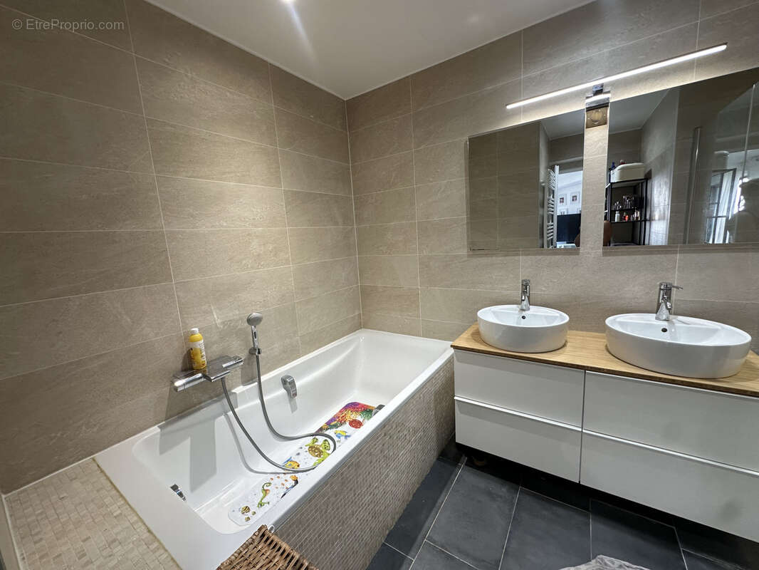 Maison à CHAMPIGNY-SUR-MARNE