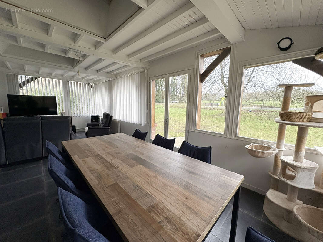 Maison à BUSSUS-BUSSUEL