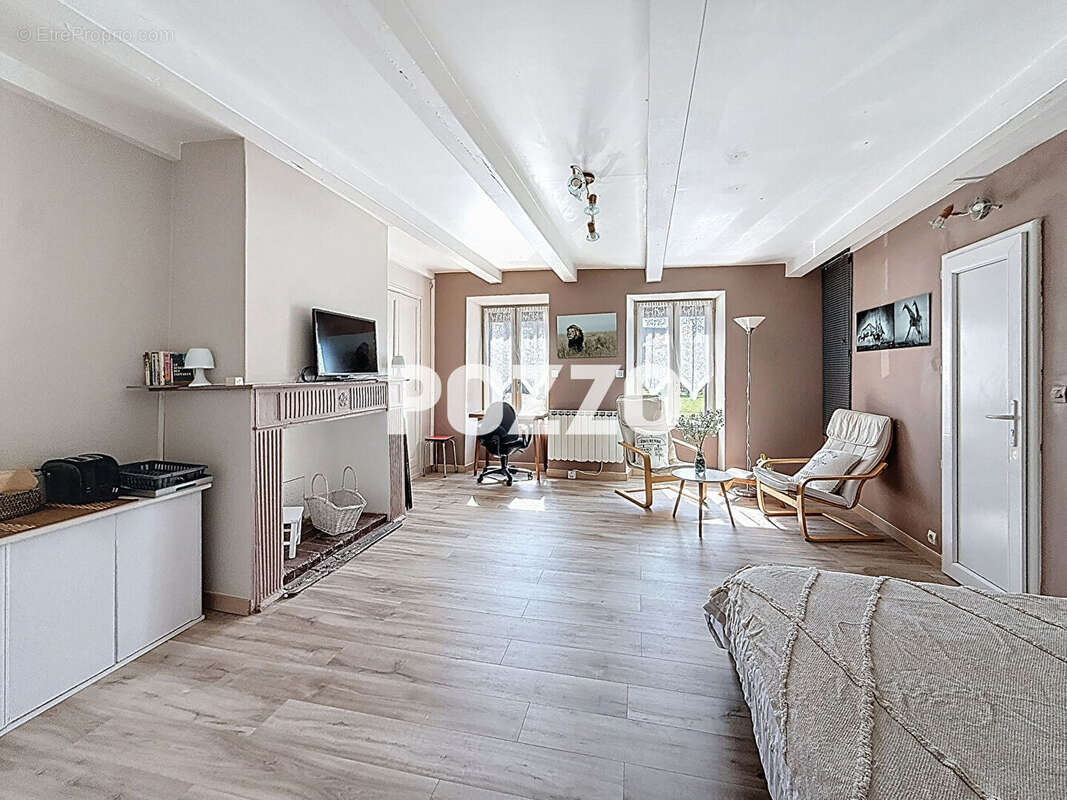 Maison à DONVILLE-LES-BAINS